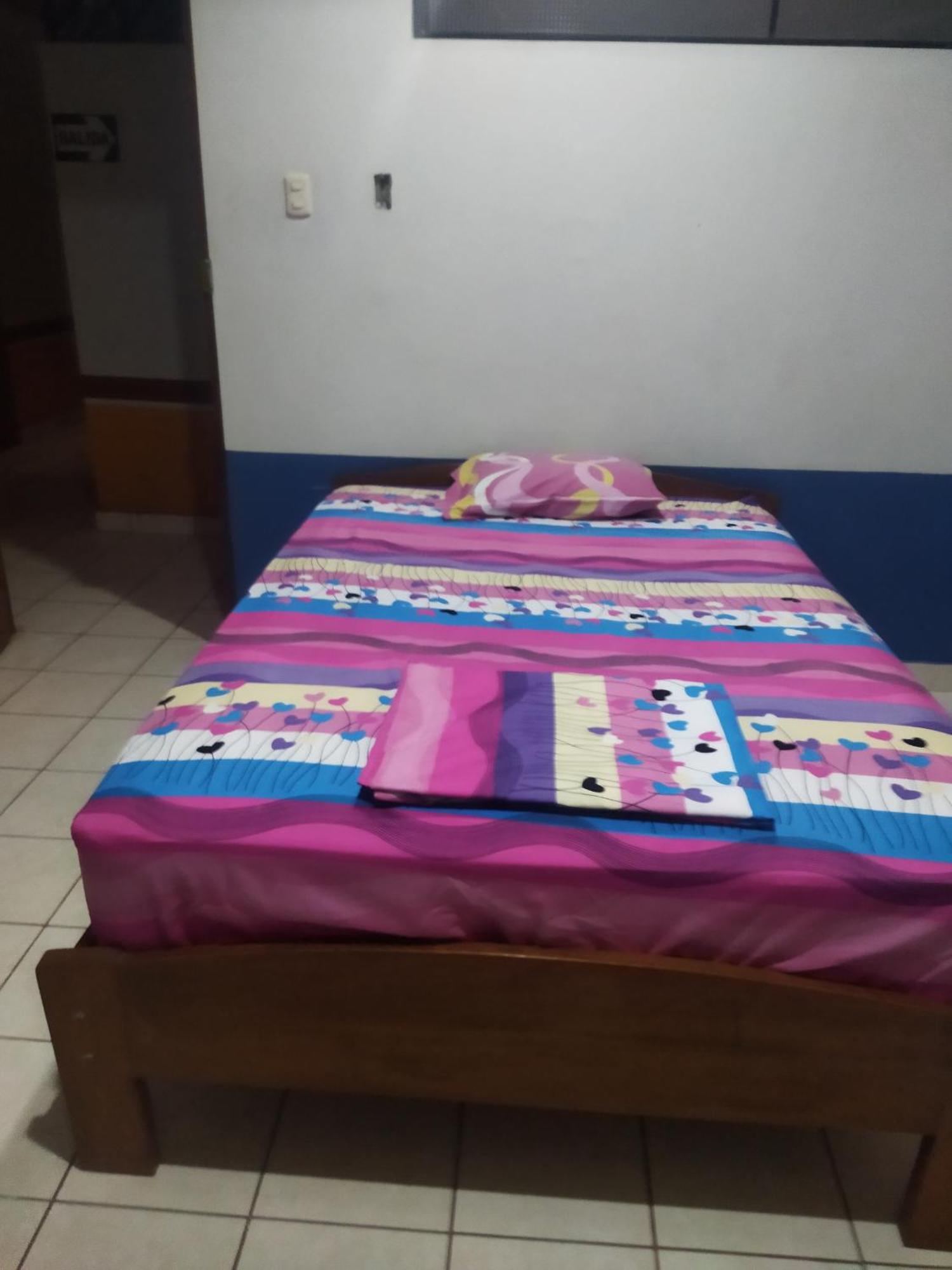Hospedaje Mas Тарапото Екстериор снимка